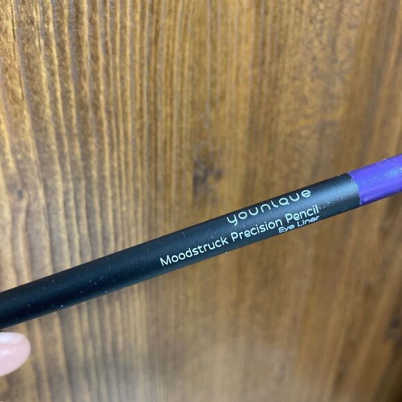 Younique Moodstruck Precision Pencil Eyeliner Passionate New in Box - Picture 3 of 5